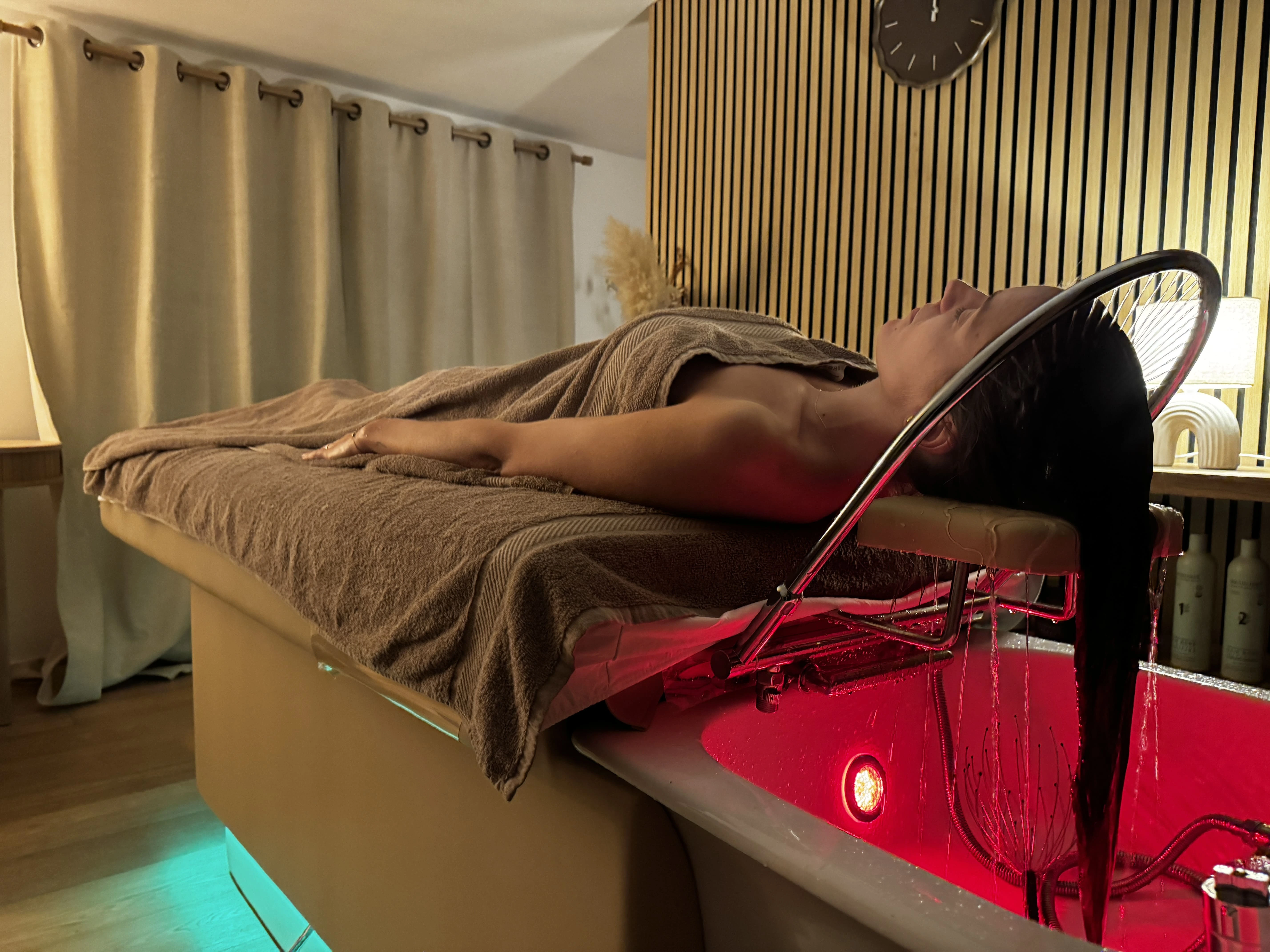 image of acupuncture specialist at work