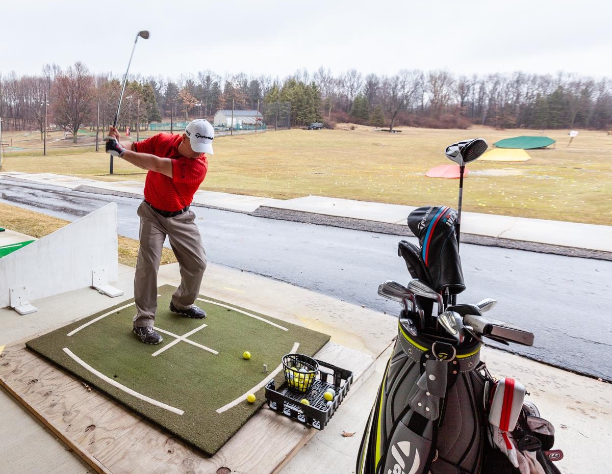 Golf lesson at Lake Nepessing Golfland