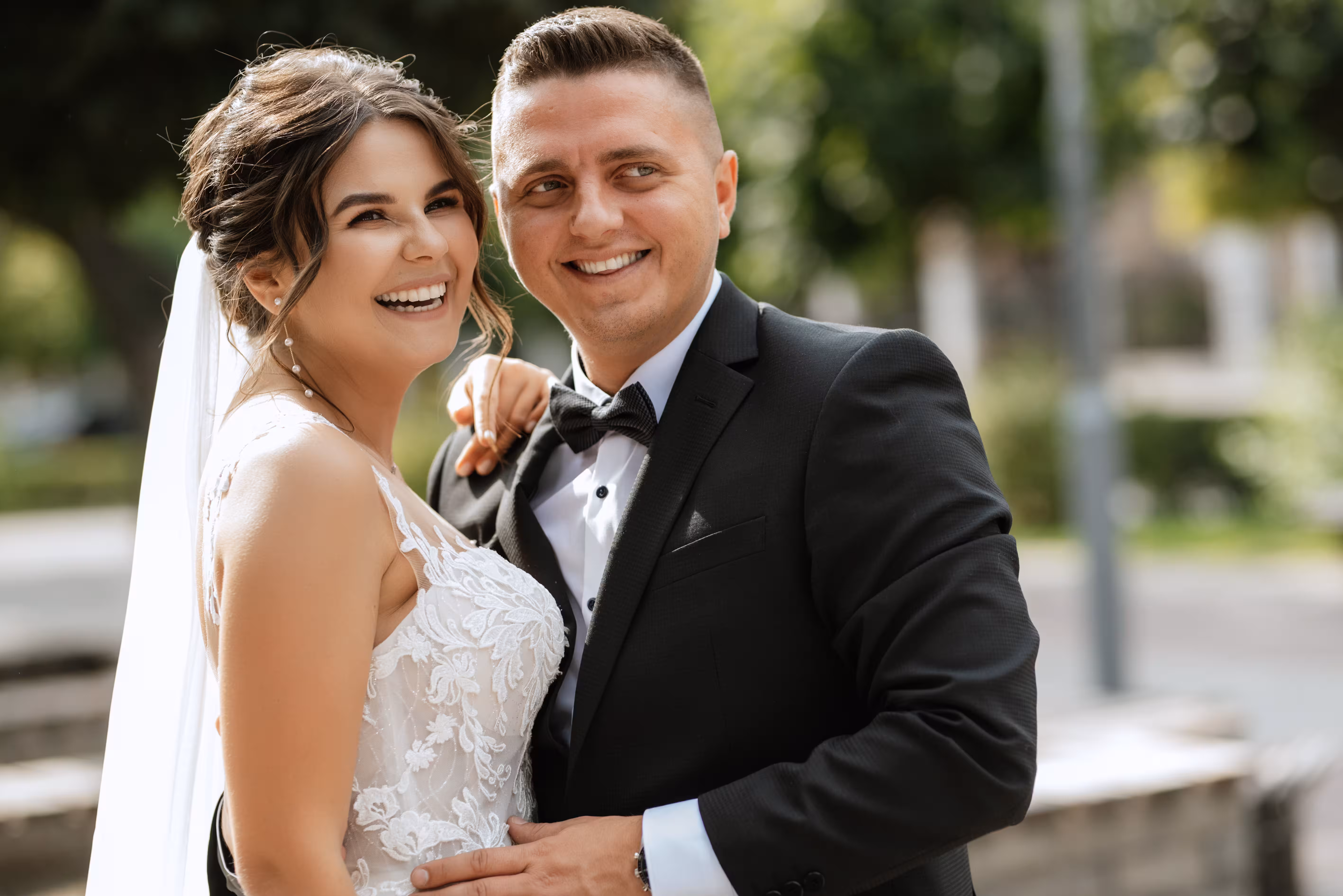 Smiling bride and groom on their wedding day