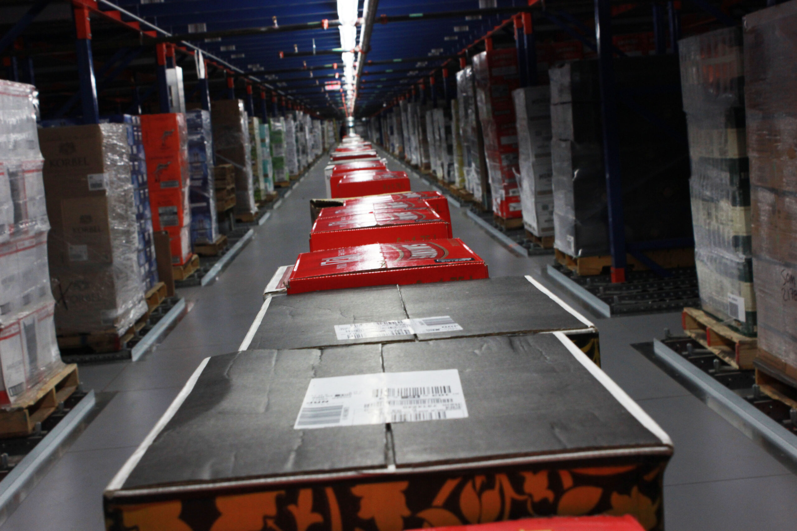DMWH_WineandSpirits_Conveyor