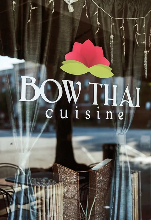 Bow Thai Cuisine restaurant window in Hartsville