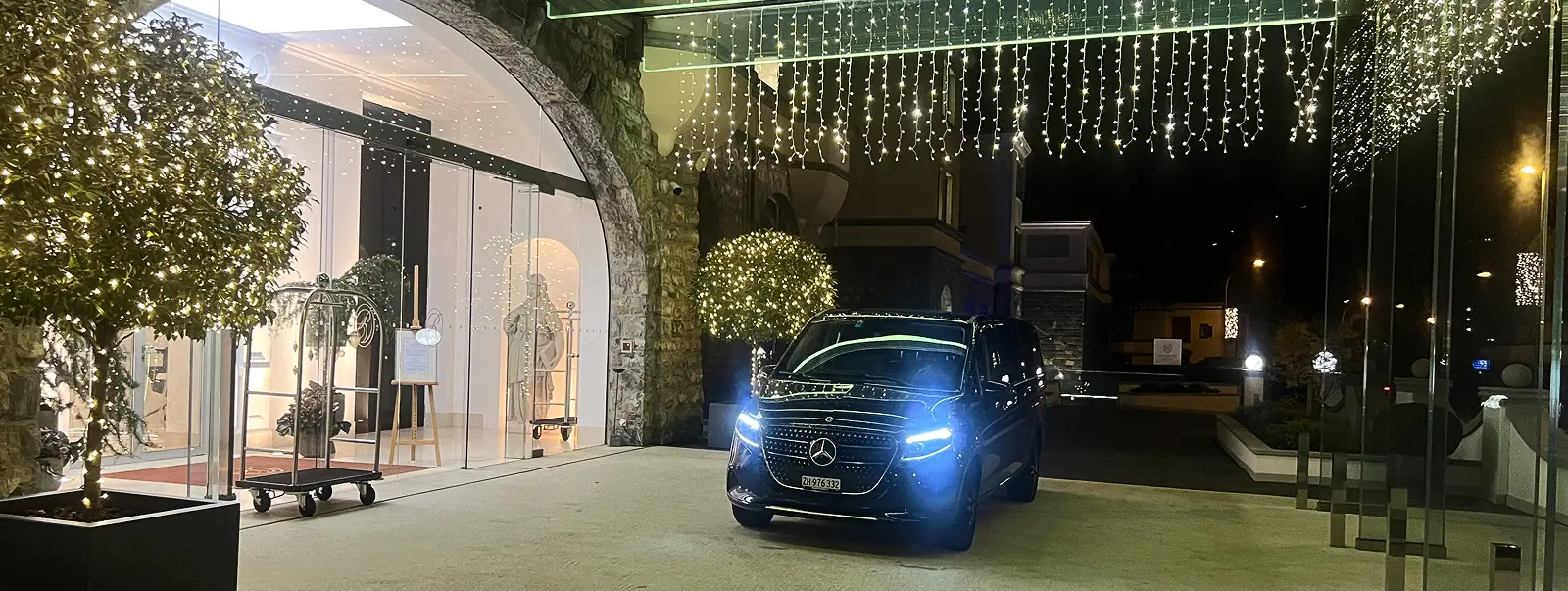 Mercedes-Benz Classe V per eventi privati e matrimoni di lusso in Svizzera, allestimento serale elegante