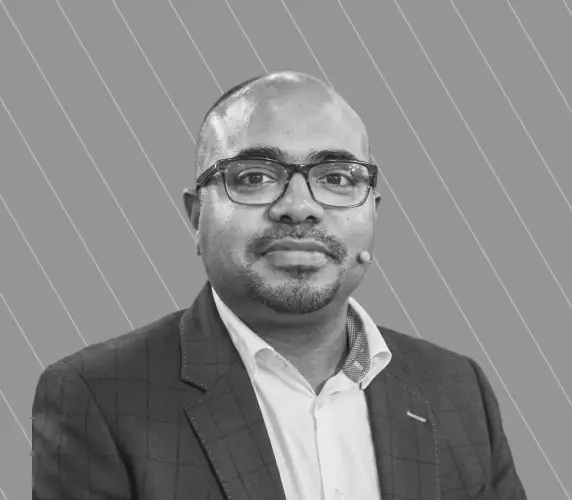 Warren Small - Global security leader, passionate about growth and transformation. Investor and experienced GTM leader.
