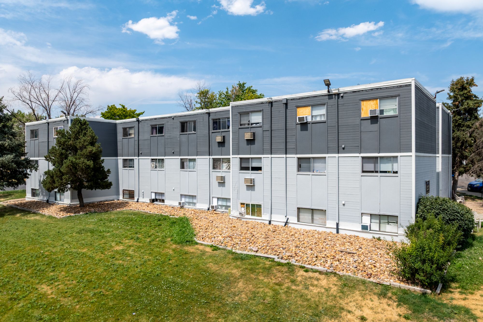 Sierra Vista Apartments exterior