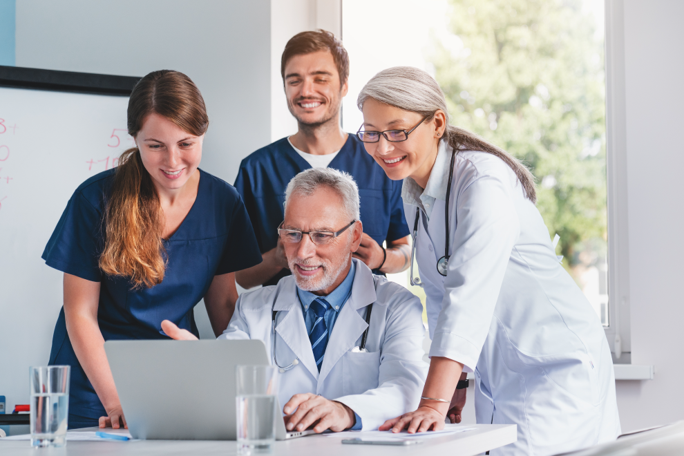 Online medical scribes