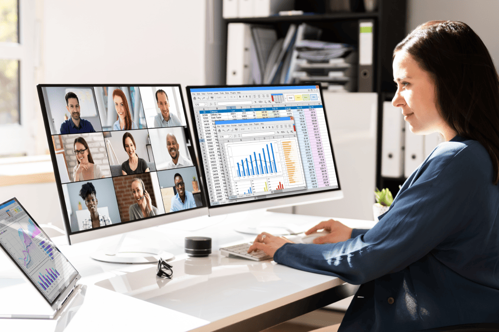 Virtual front desk staff