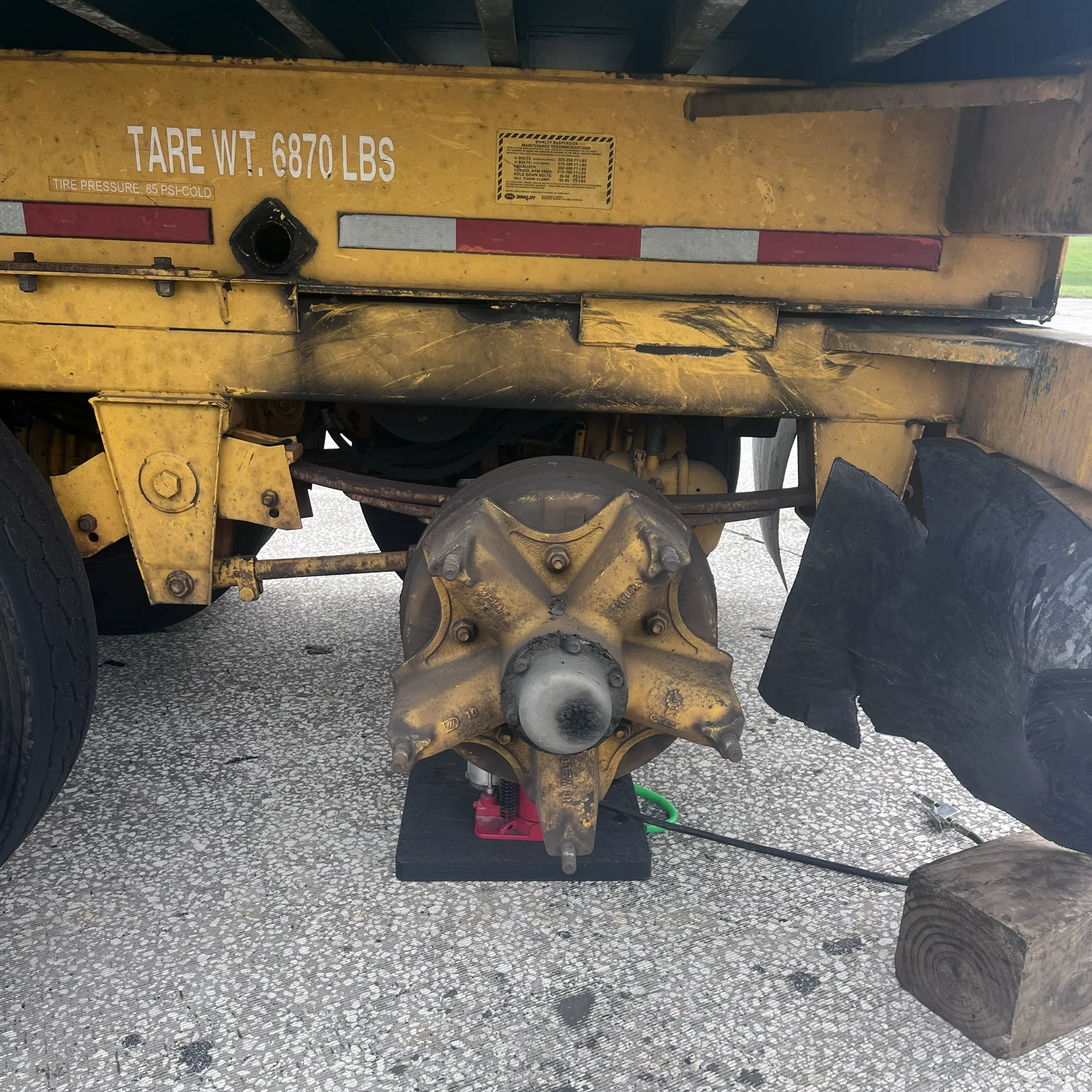 Commercial truck Dayton hub and tire service work for fleet maintenance