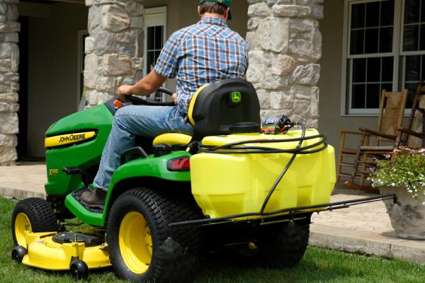 John Deere Rear Mounted Sprayer