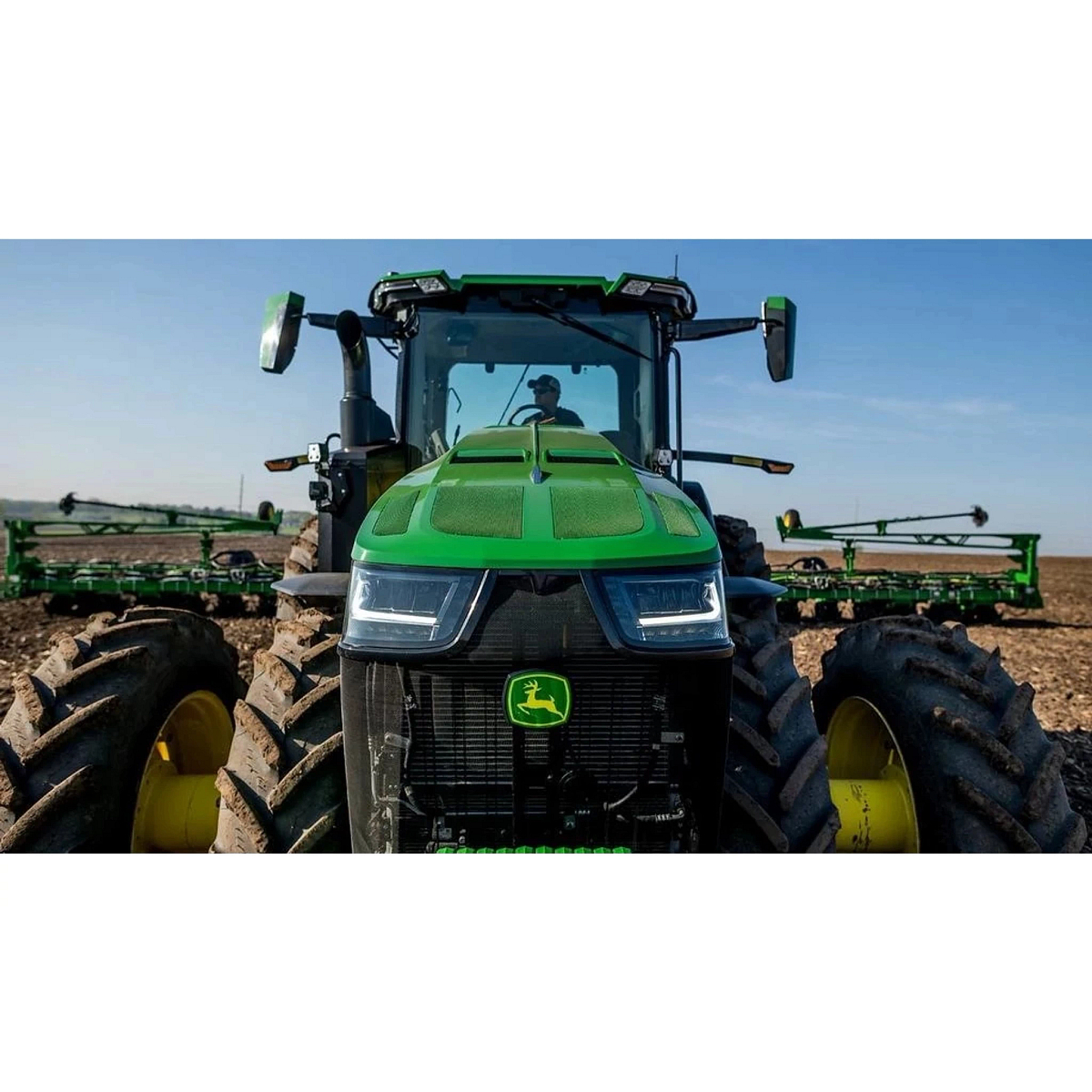 Field image of 8R 250 4WD Tractor