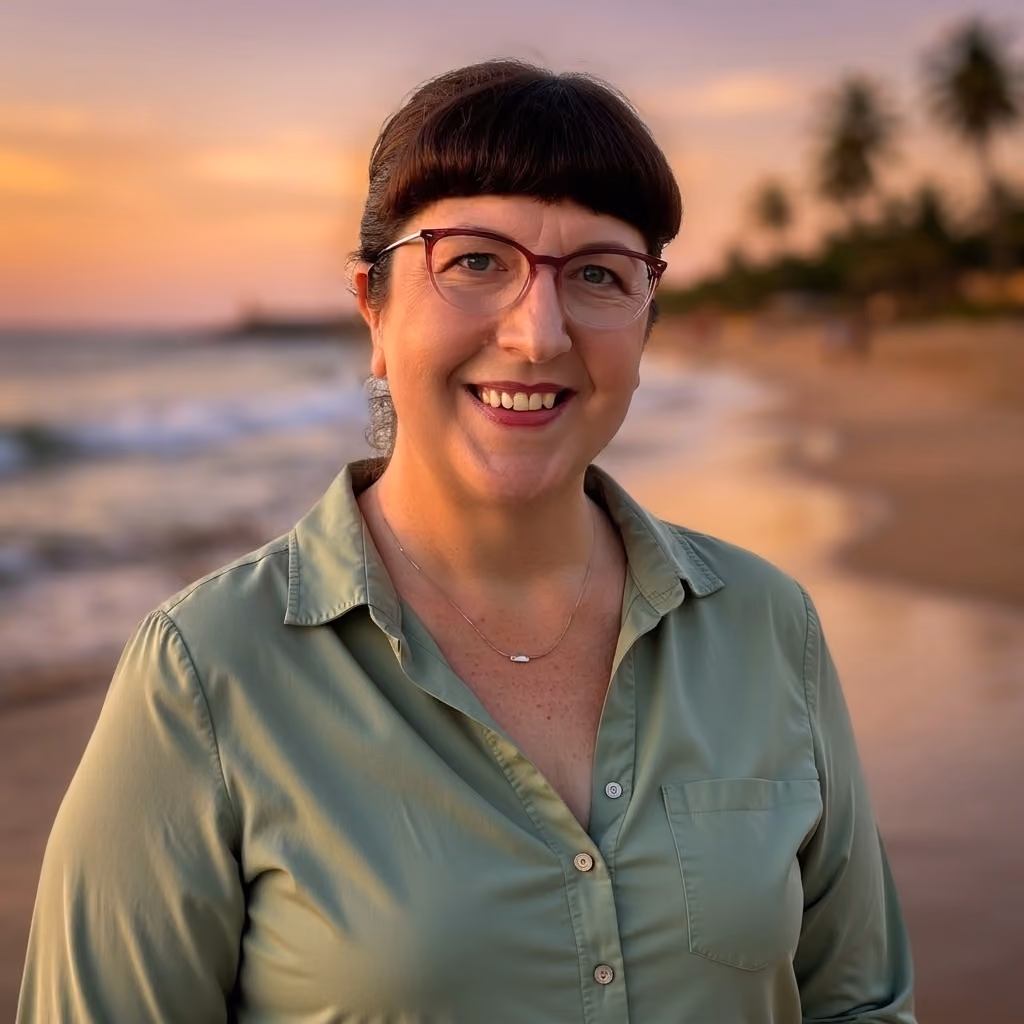 Tammy Sue Allen, Senior Brand & Graphic Designer