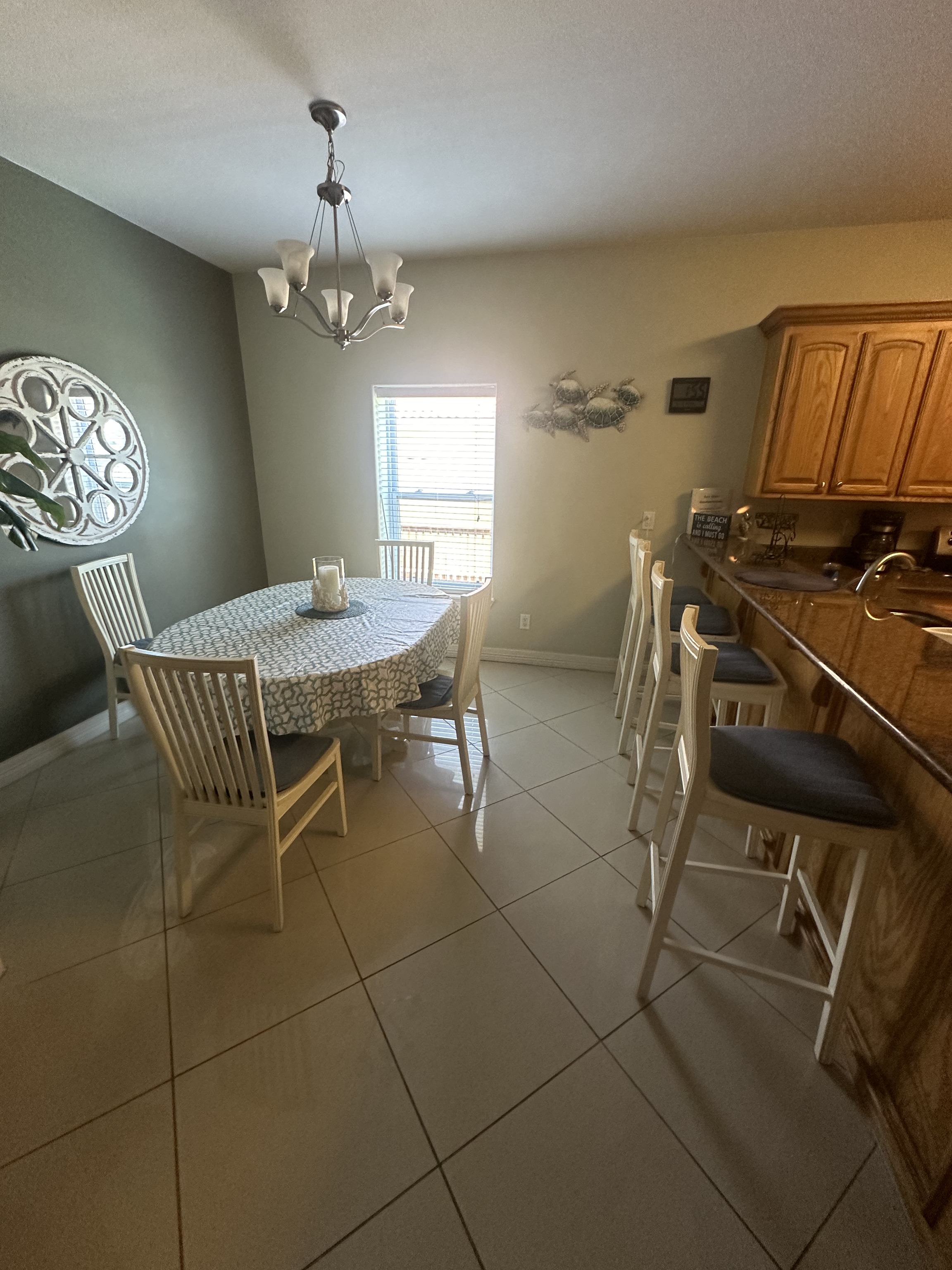 Dining Room cleaned by Luxe Luxury Cleaning