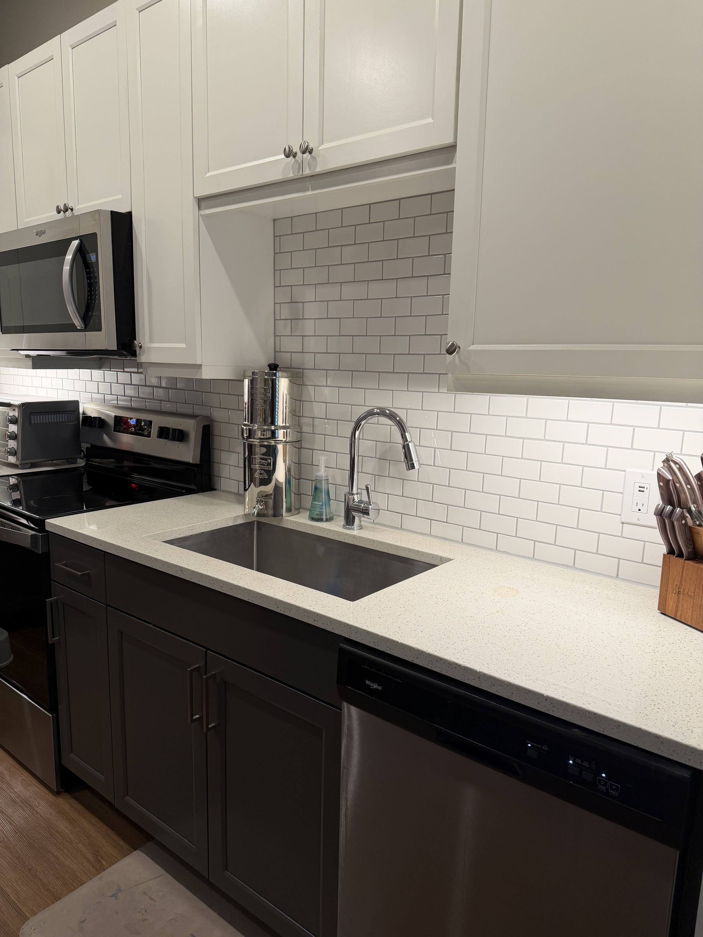 Quartz Counters cleaned by Luxe Luxury Cleaning