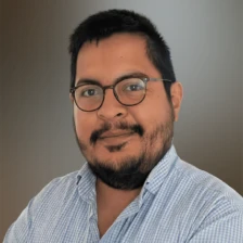 Porträtfoto von Rafael Carrillo