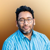 Porträtfoto von Adi Sankaran