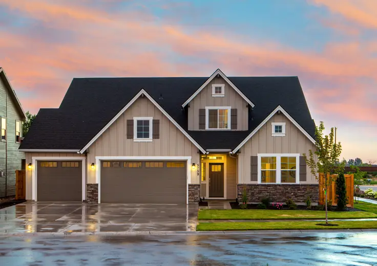 Single-family rental home with landscaped front yard
