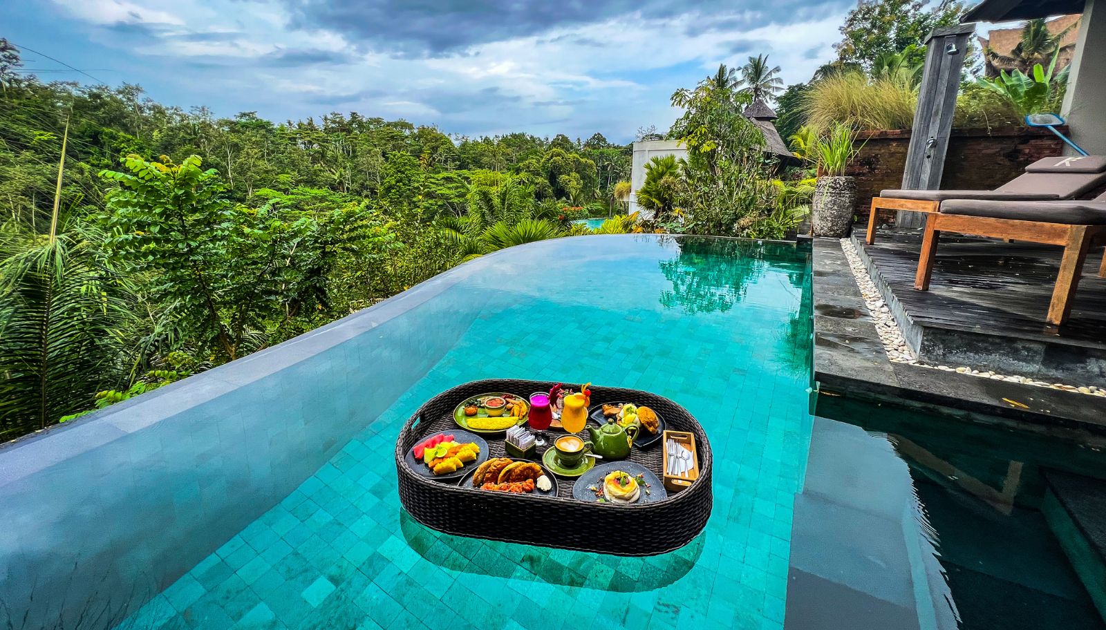 Floating breakfast in a private pool