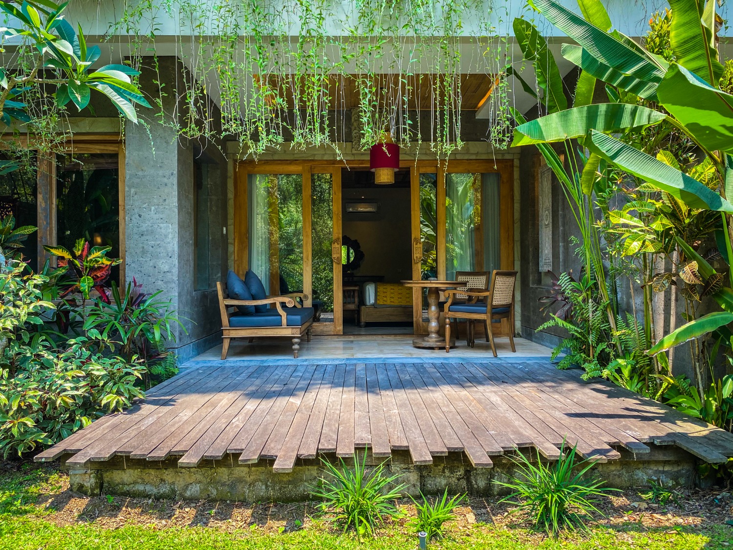 Kenran Terrace Suite with its balcony day bed open to the jungle greenery