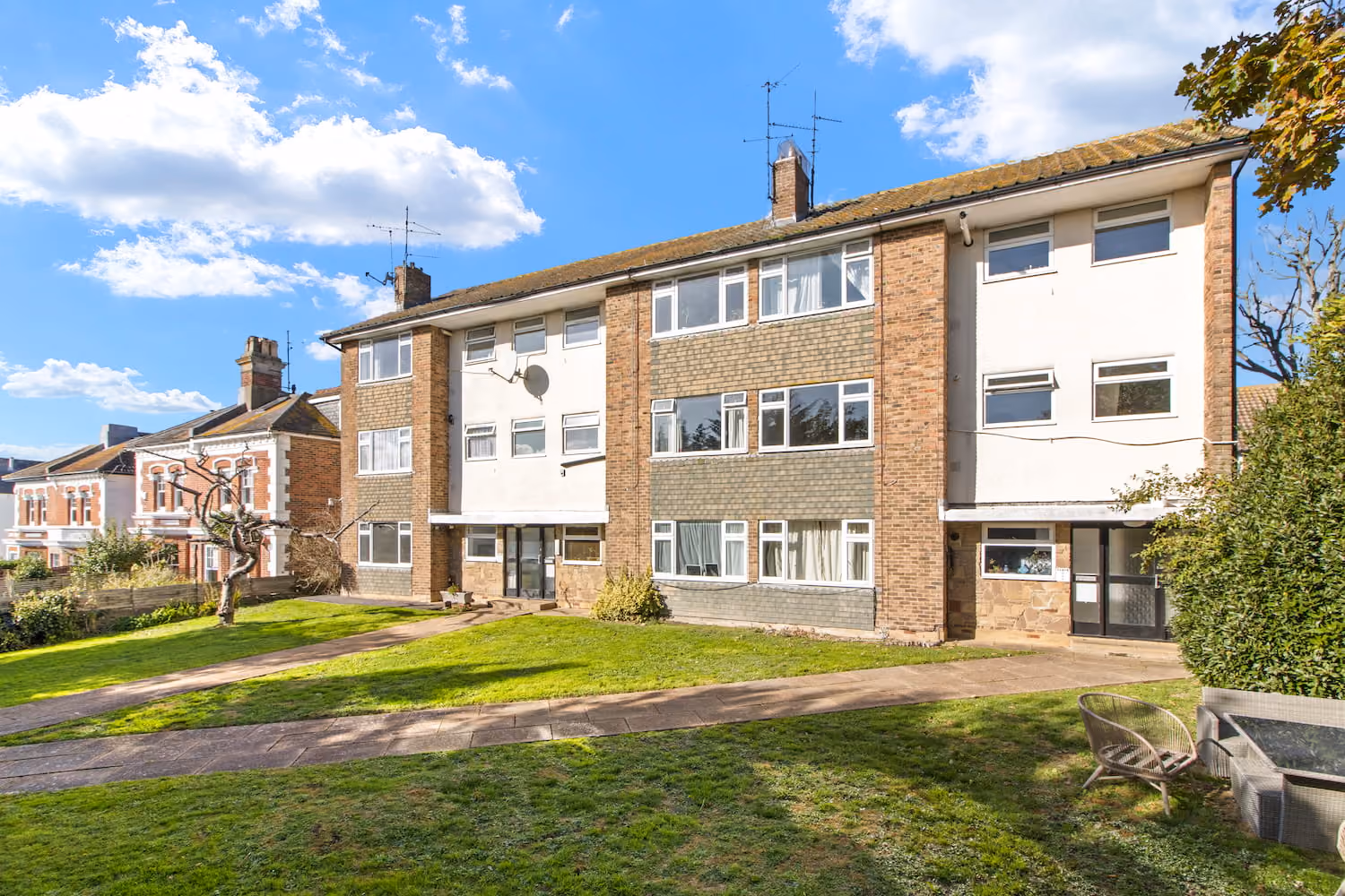 two bedroom flat for sale eastbourne ideal for first time buyers