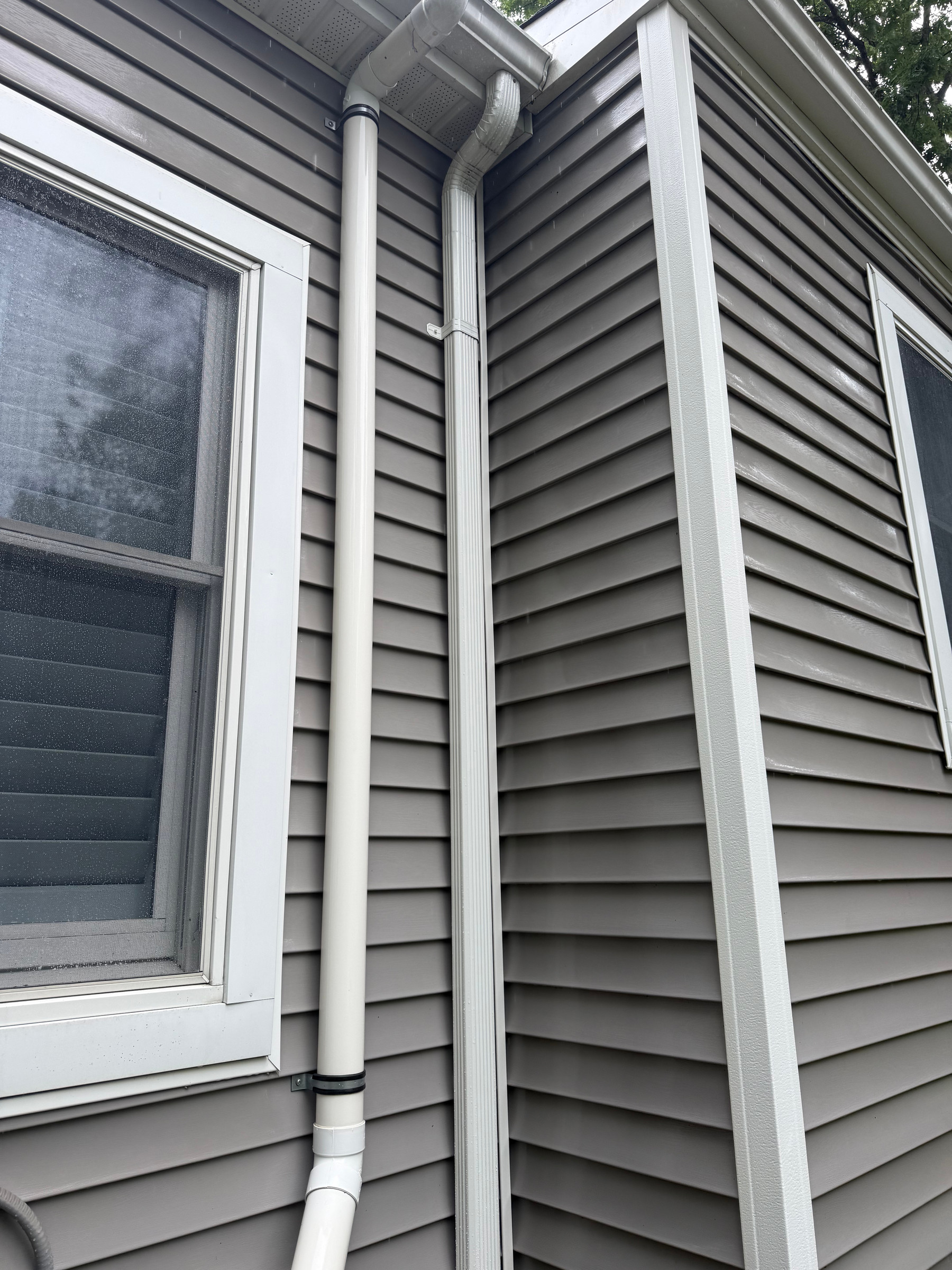 Siding and Downspout Streak Removal
