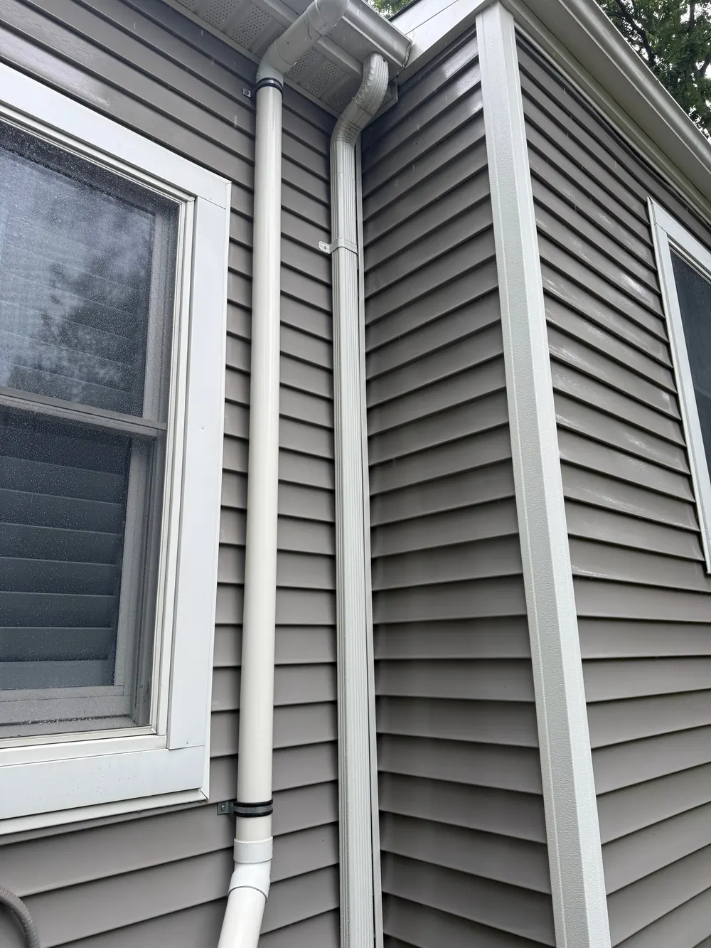 Siding and Downspout Streak Removal