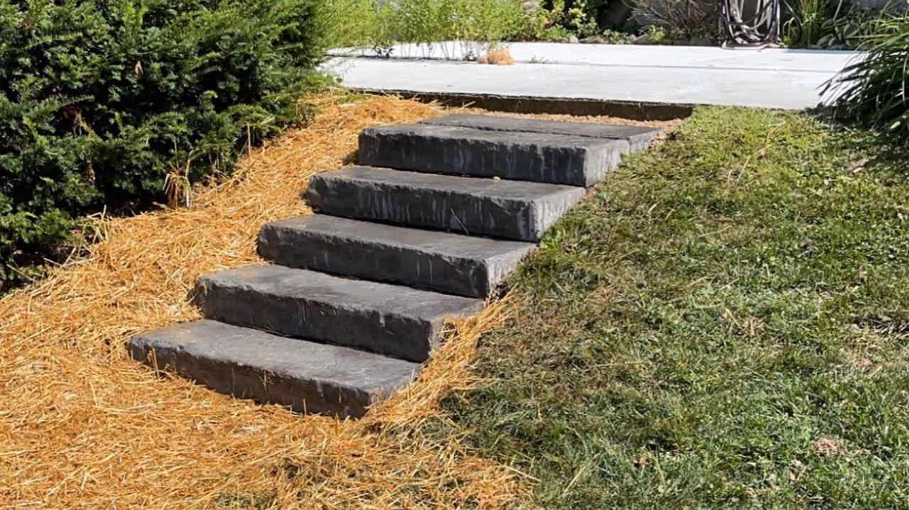 Triscapes custom hardscaping steps near me featuring professionally installed stone for safe, durable, and attractive outdoor access.