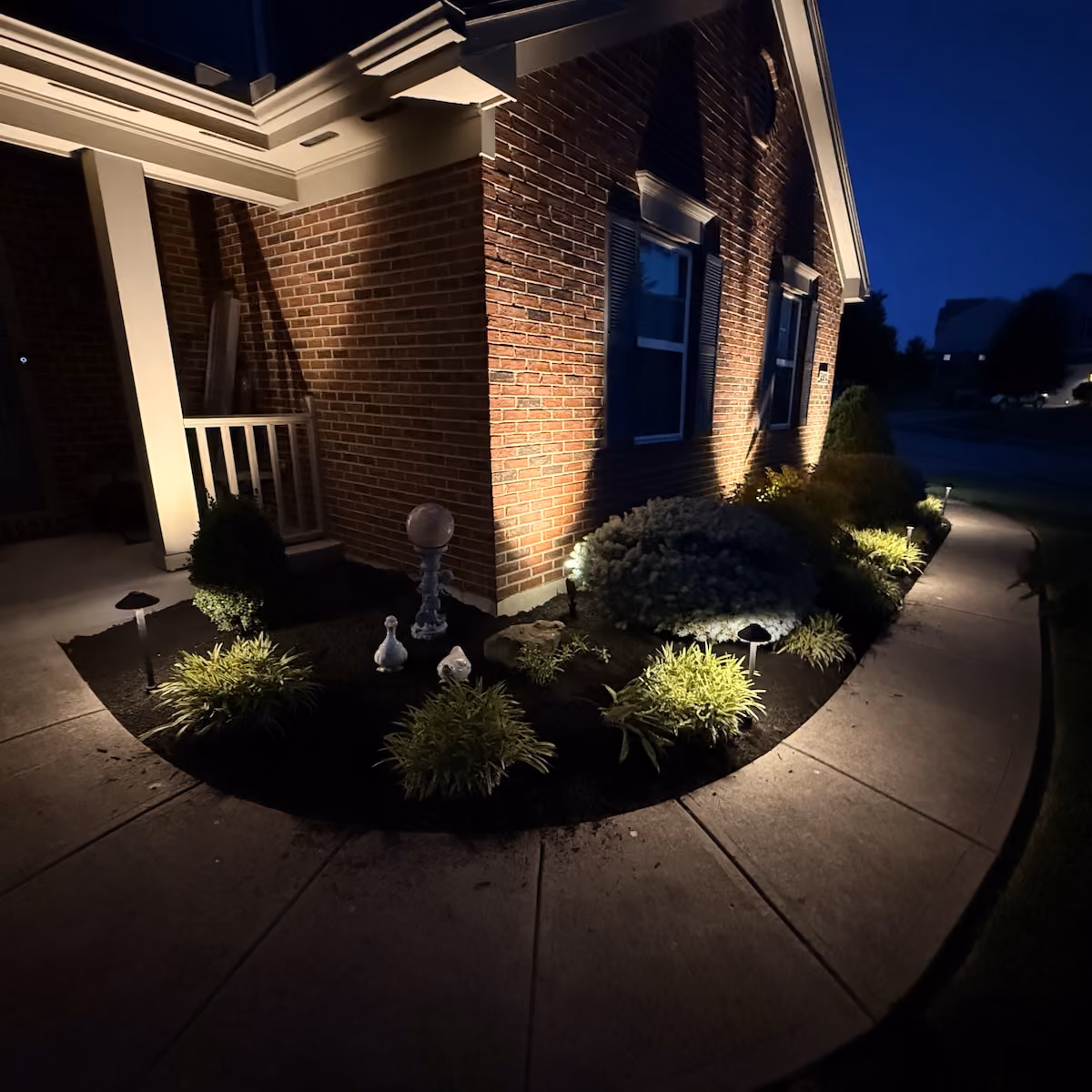 Triscapes outdoor landscape lighting installation near me