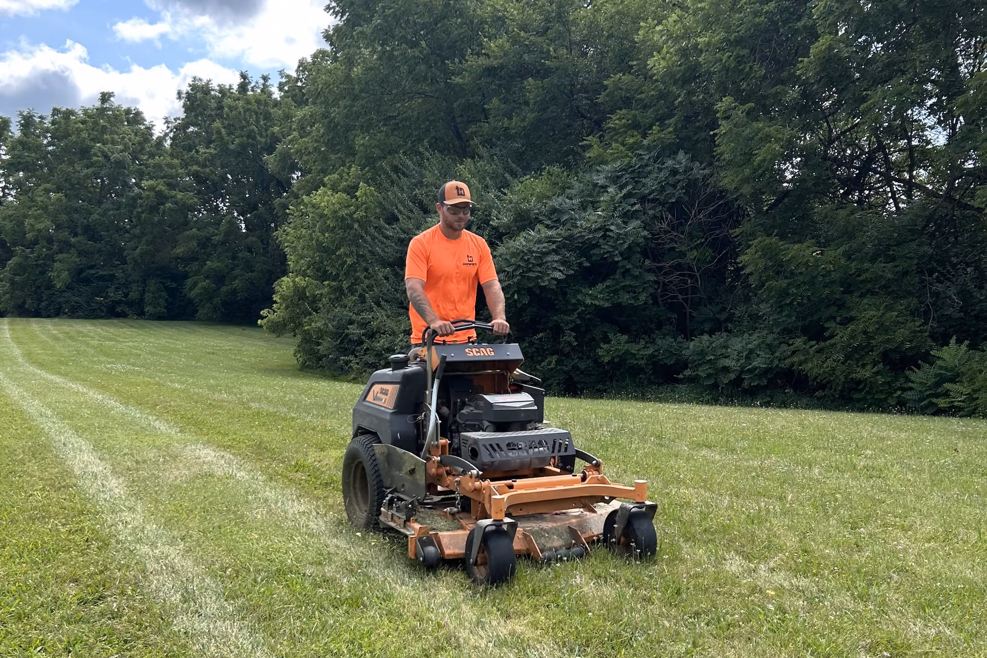 Howie’s Lawn Care LLC professional lawn care team in West Jefferson, Ohio
