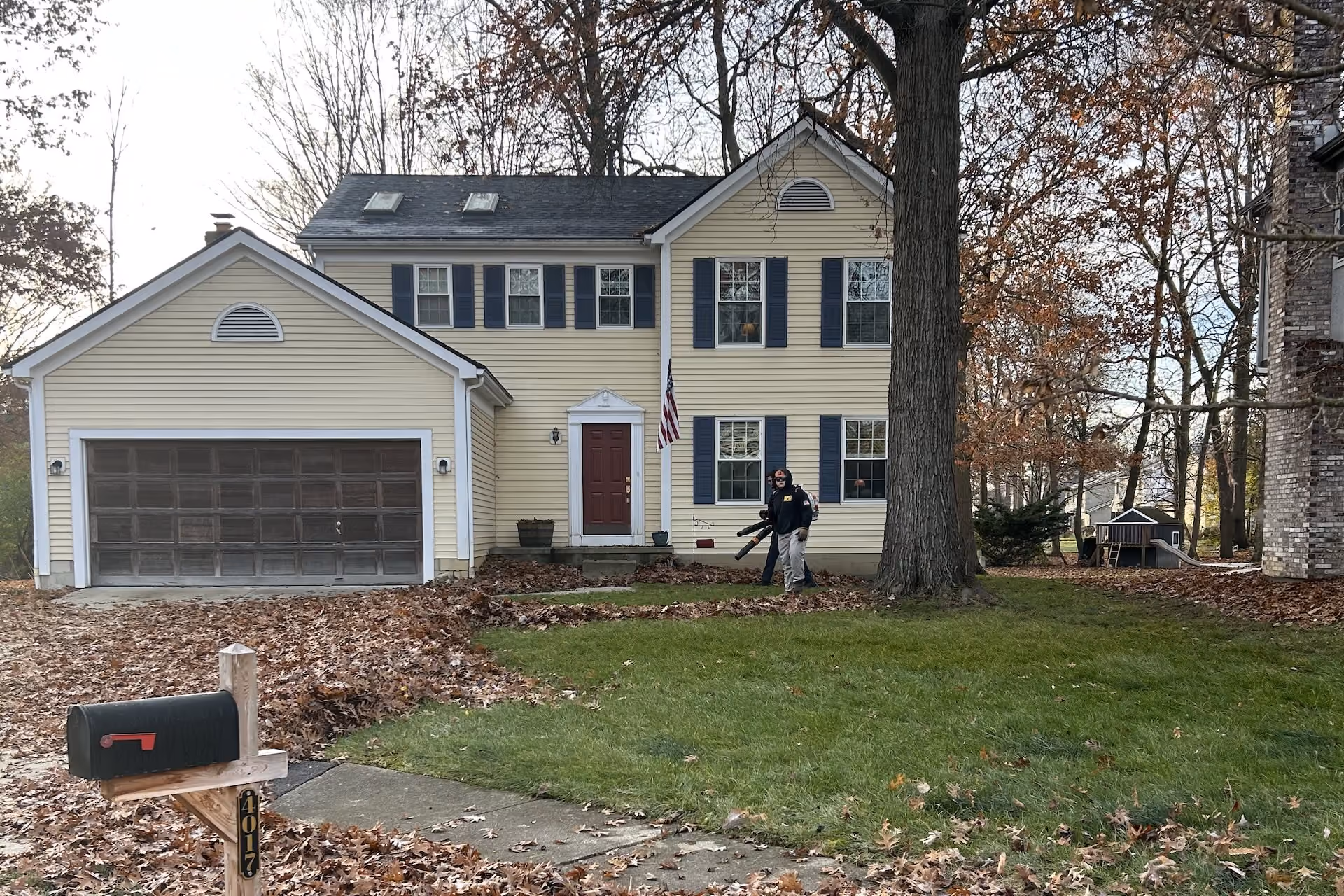 Professional fall cleanup near me by Howie’s Lawn Care LLC in West Jefferson, Ohio