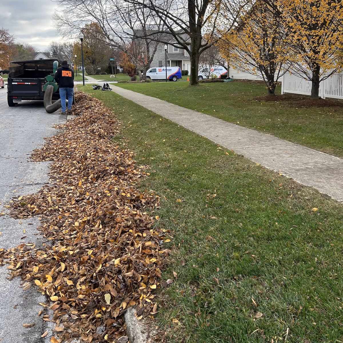Fall leaf cleanup by Howie’s Lawn Care LLC in Hilliard, Ohio