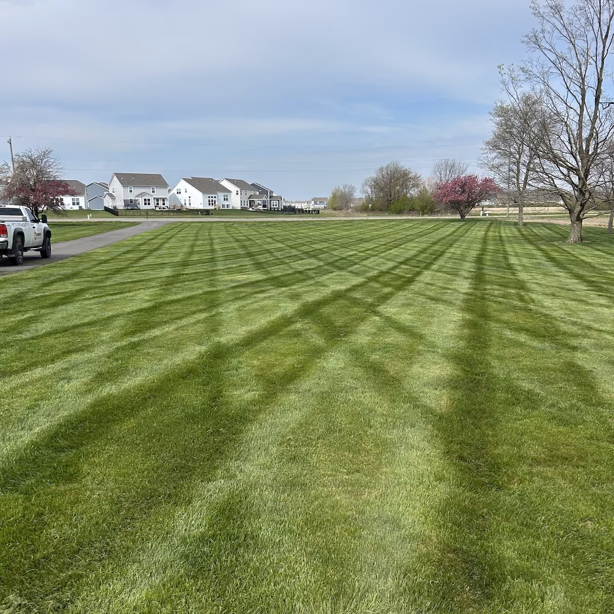 Professional residential lawn care by Howie’s Lawn Care LLC in Plain City, Ohio