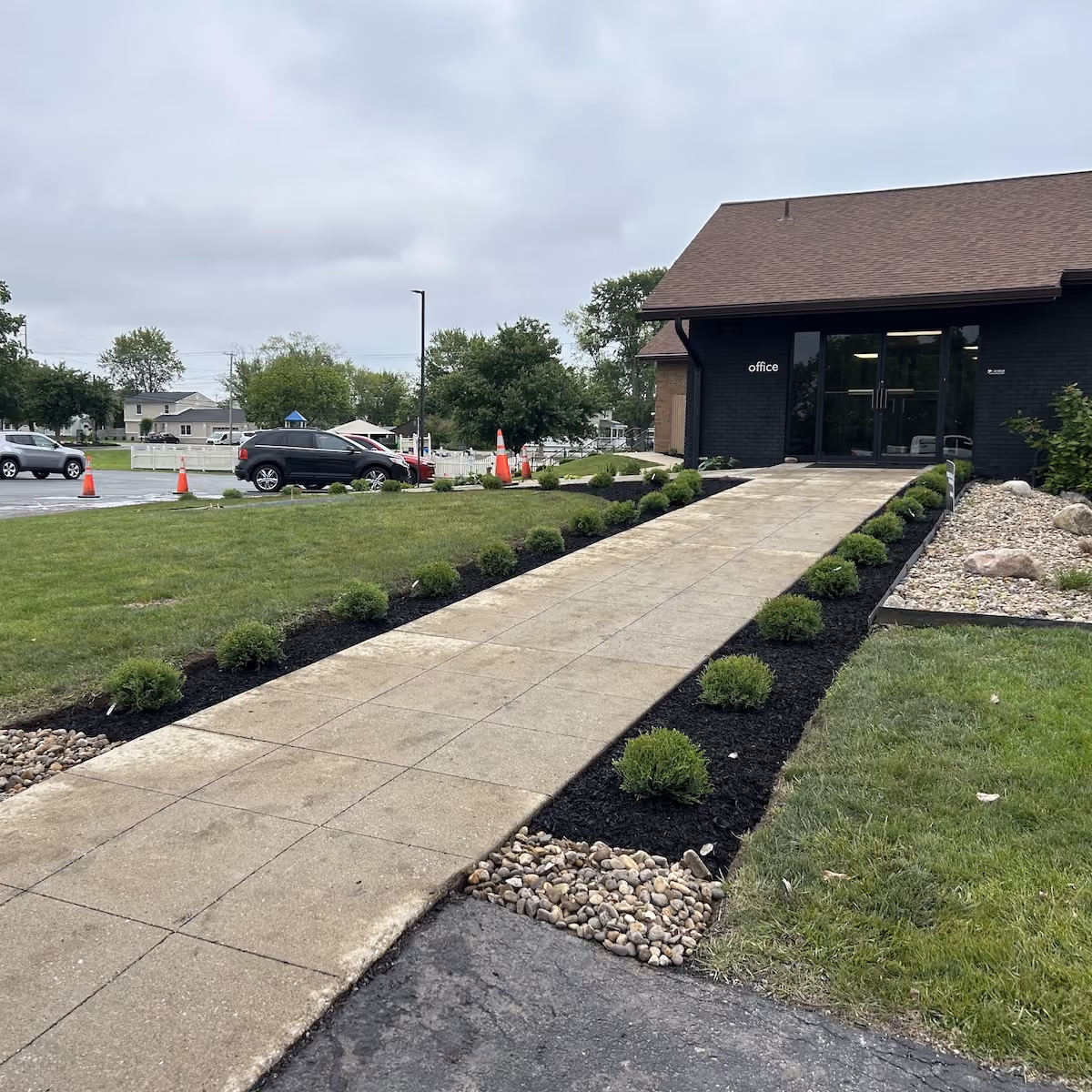 Professional landscaping near me by Howie’s Lawn Care LLC in Plain City, Ohio