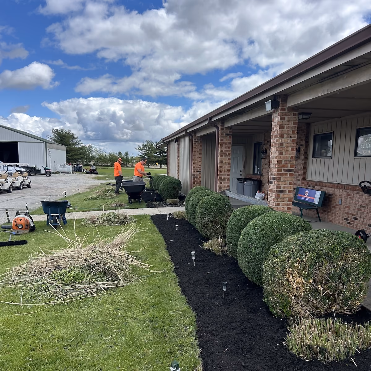 professional mulch installation in Hilliard, Ohio