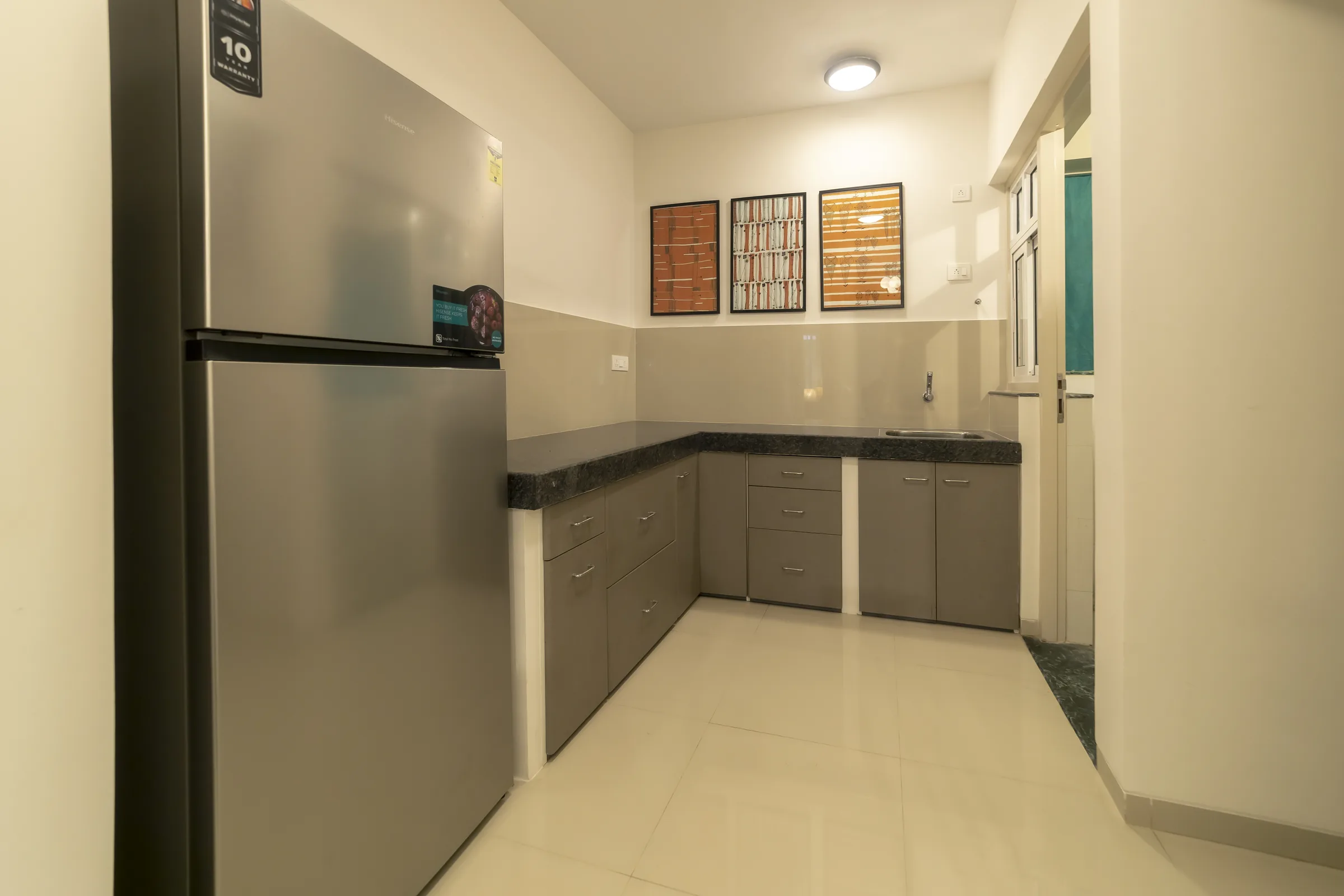 Veda II sample apartment kitchen