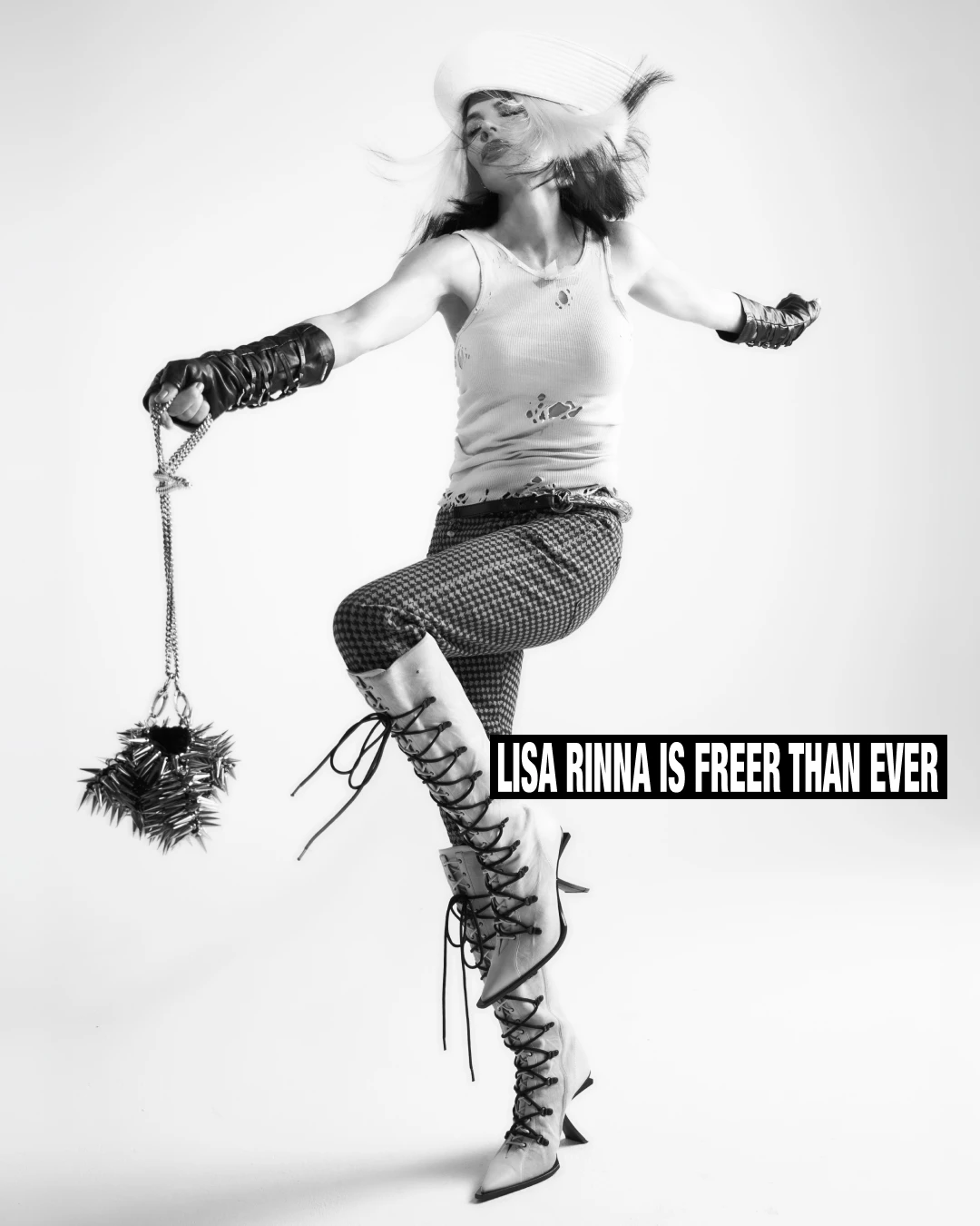 Lisa Rinna editorial portrait with the heading Lisa Rinna is freer than ever.