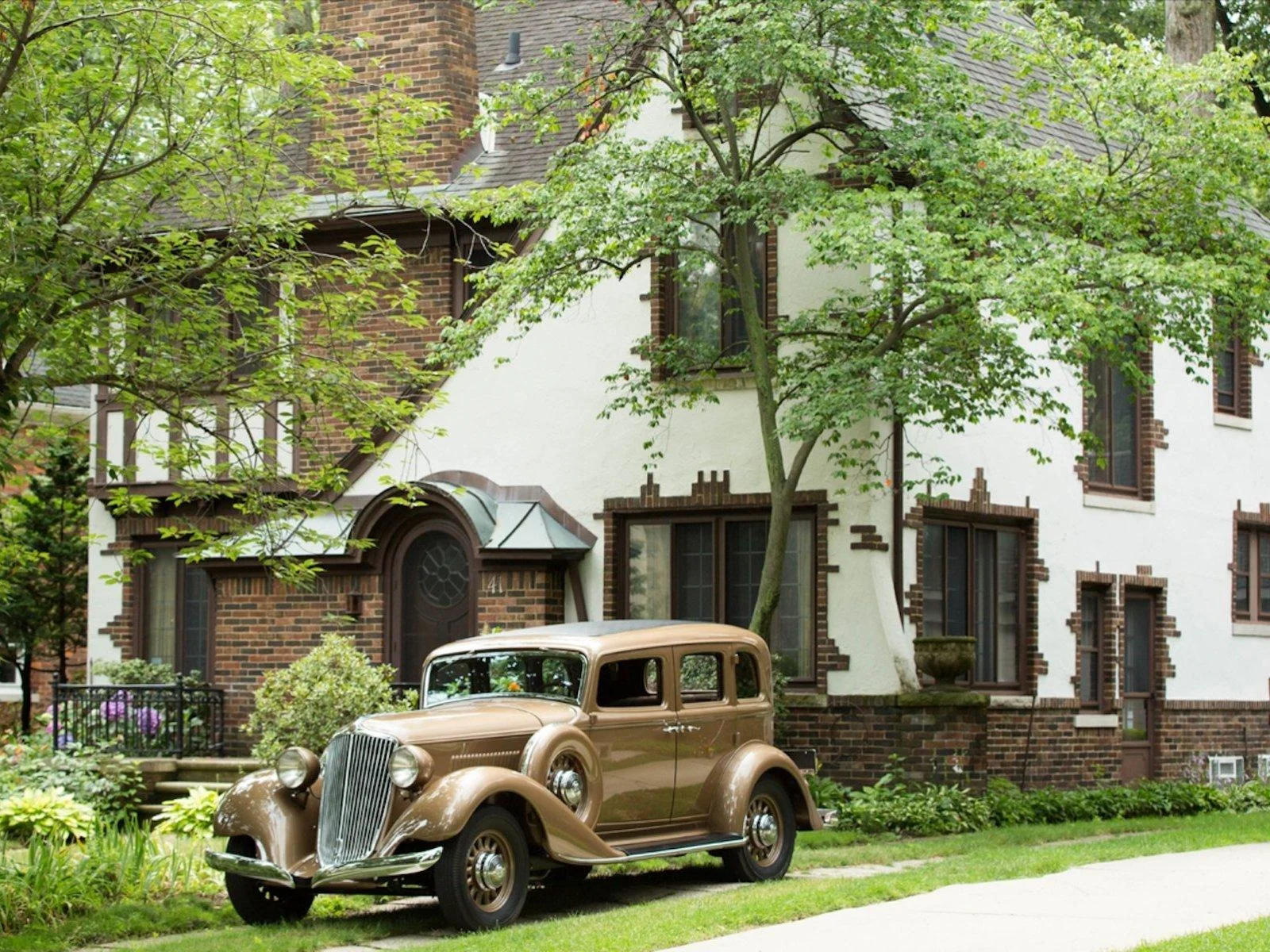 1933 Graham 8 Sedan