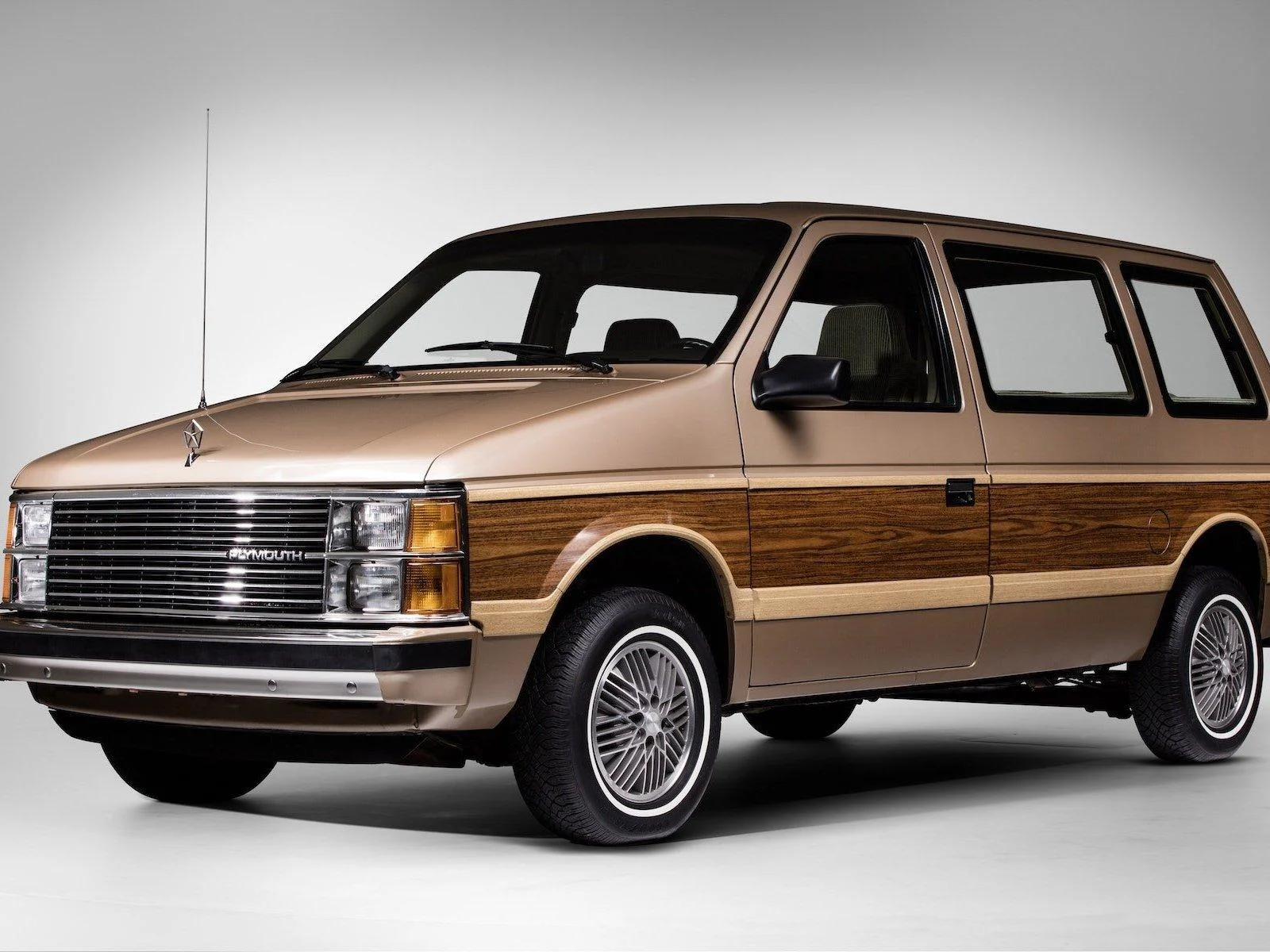 1984 Plymouth Voyager