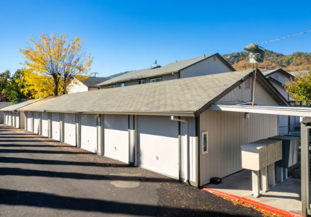 Garages 