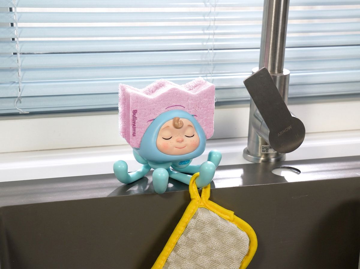 bulimumu sponge holder sink-side scene