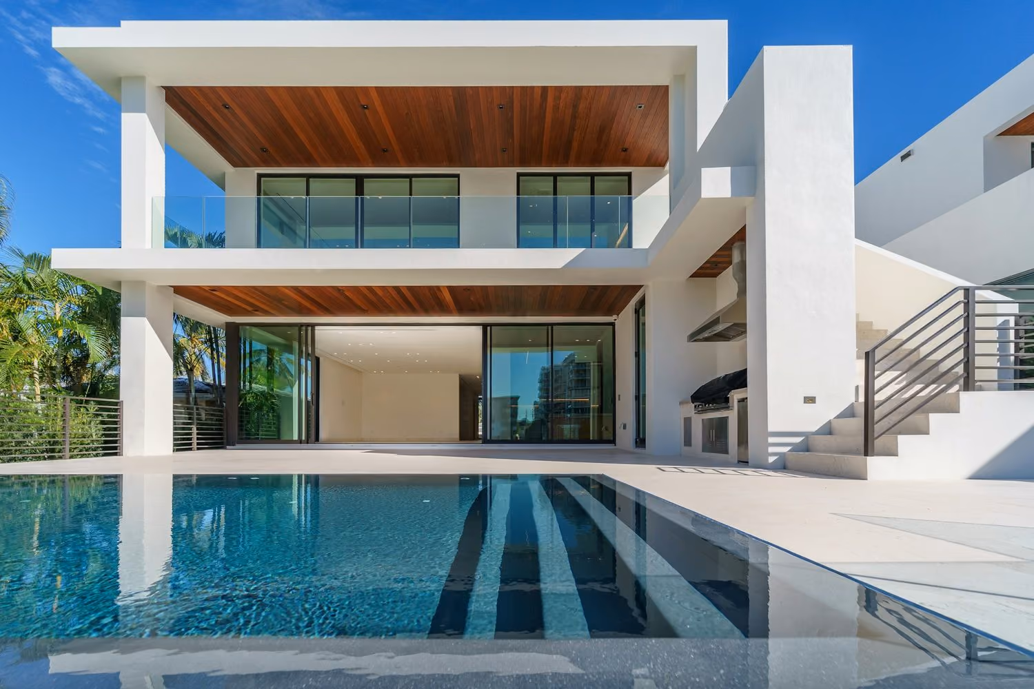 Villa contemporaine avec piscine
