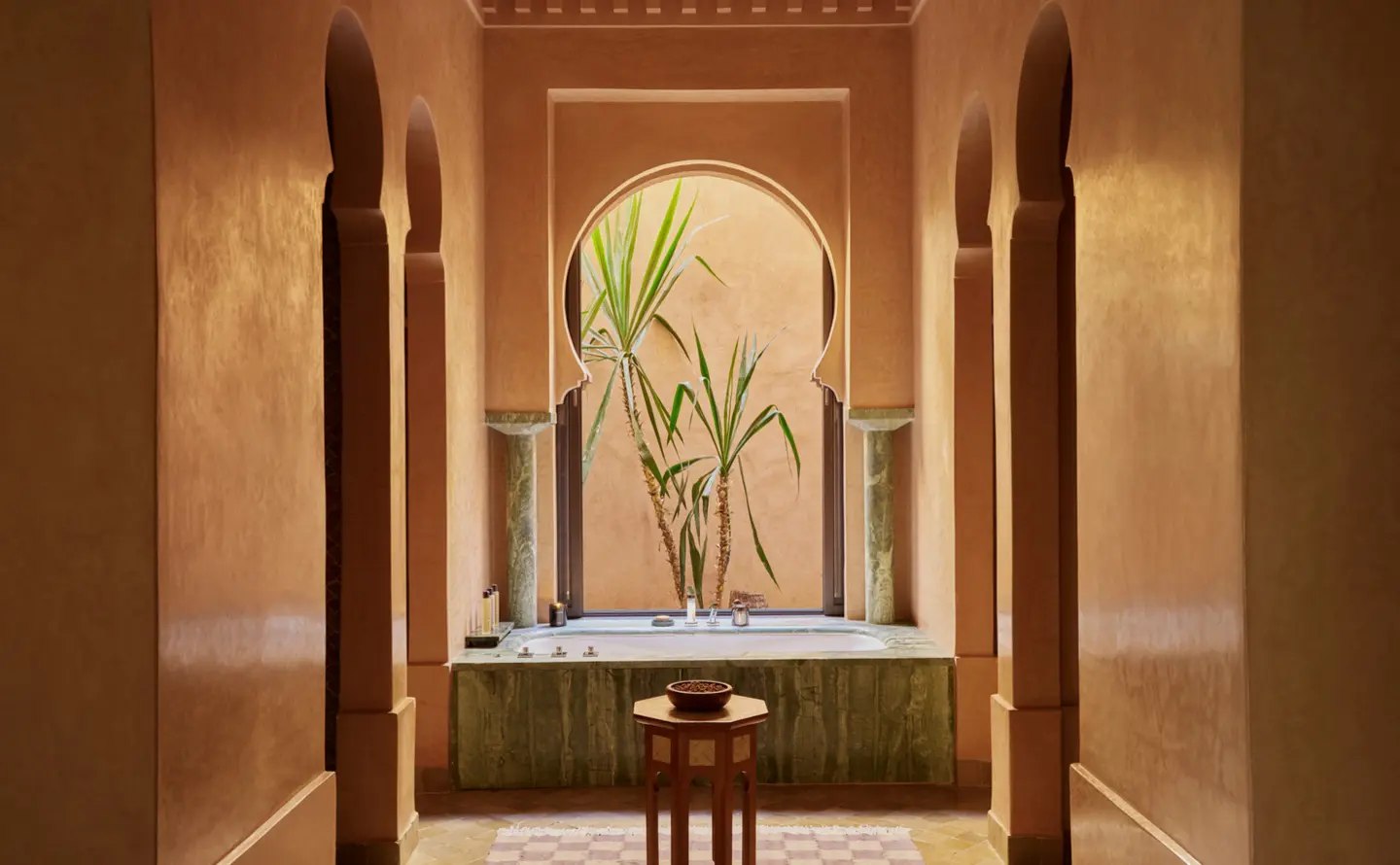 Salle de bains d'une Maison à Amanjena ; l'agencement dépend de la catégorie réservée.