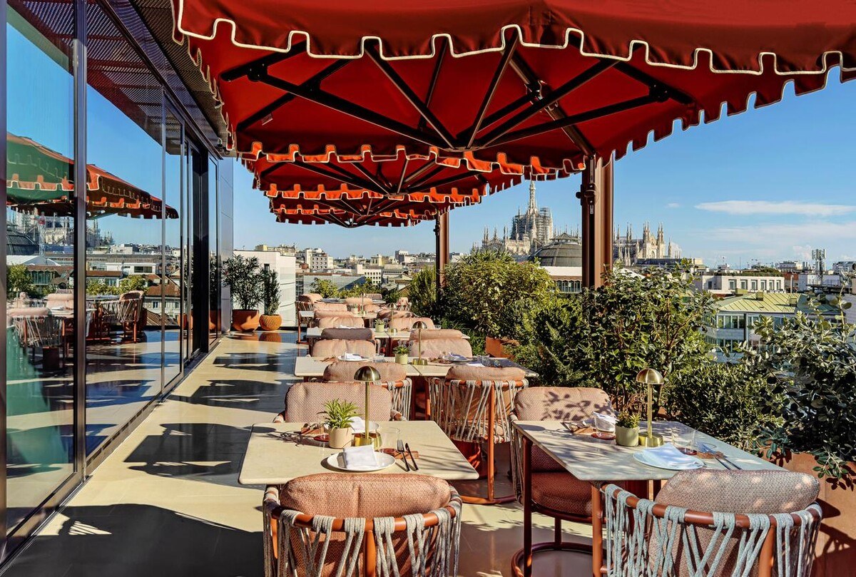 La terrasse d'Etereo et le Duomo à l'horizon.