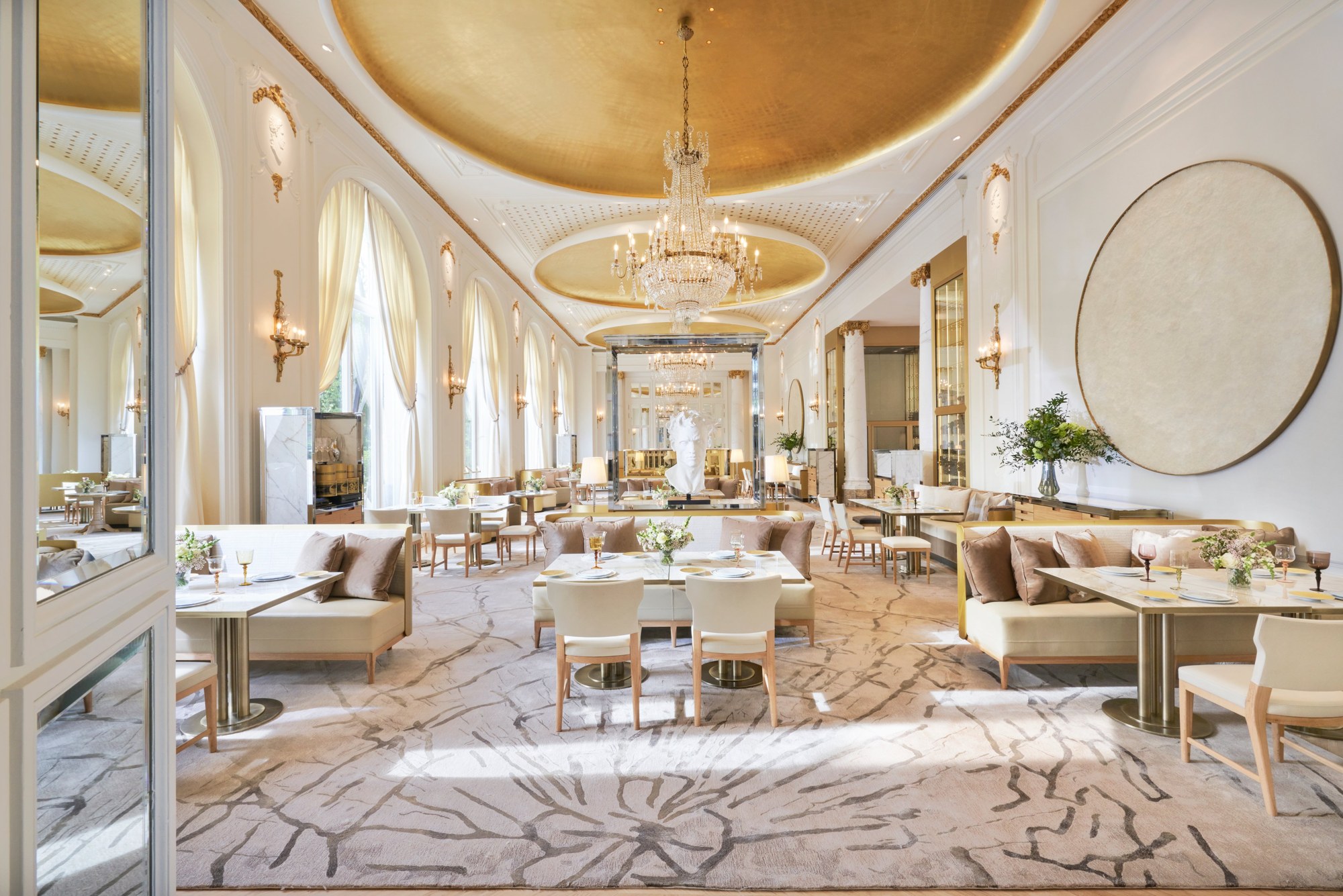 La salle du restaurant Deessa - Mandarin Oriental Ritz à Madrid.
