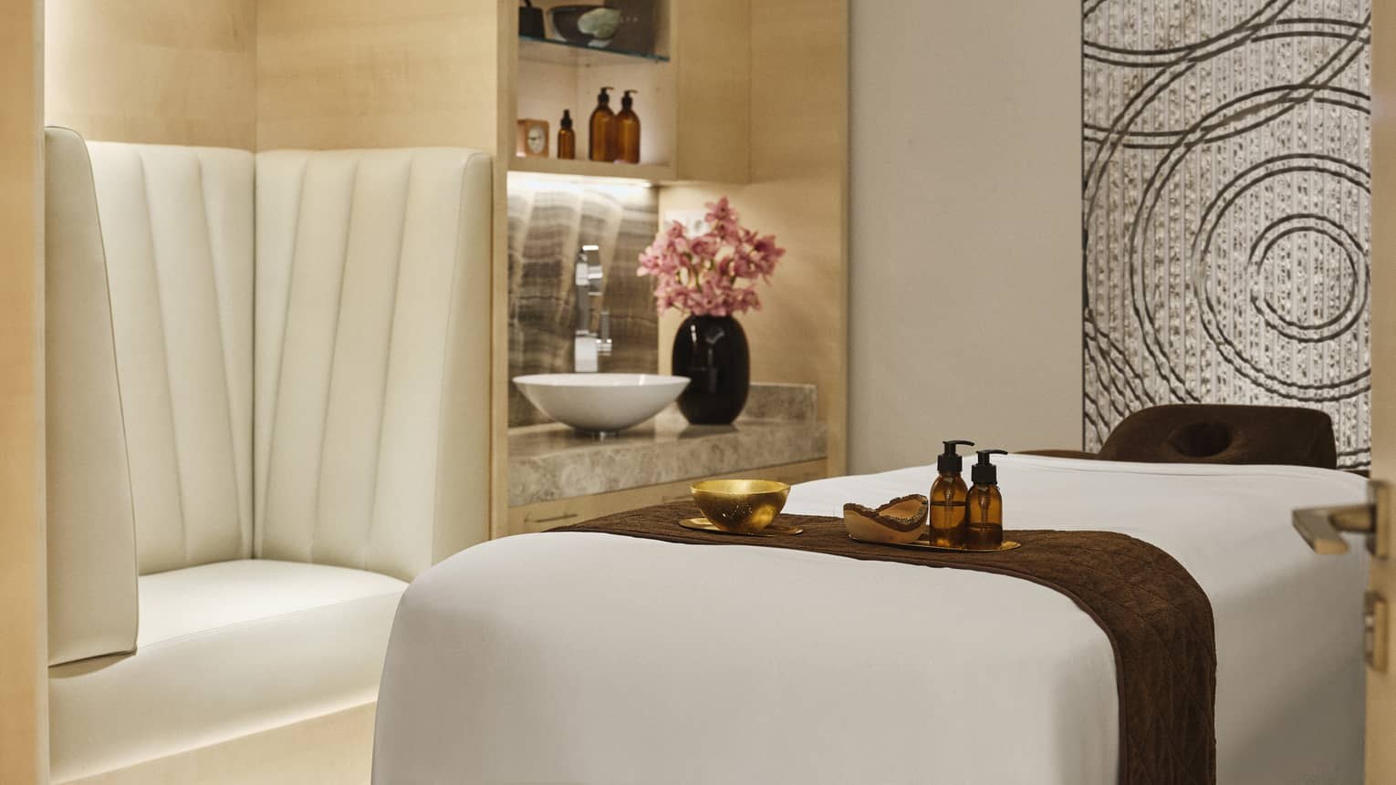 Une cabine de soins du spa - Four Seasons à Madrid.