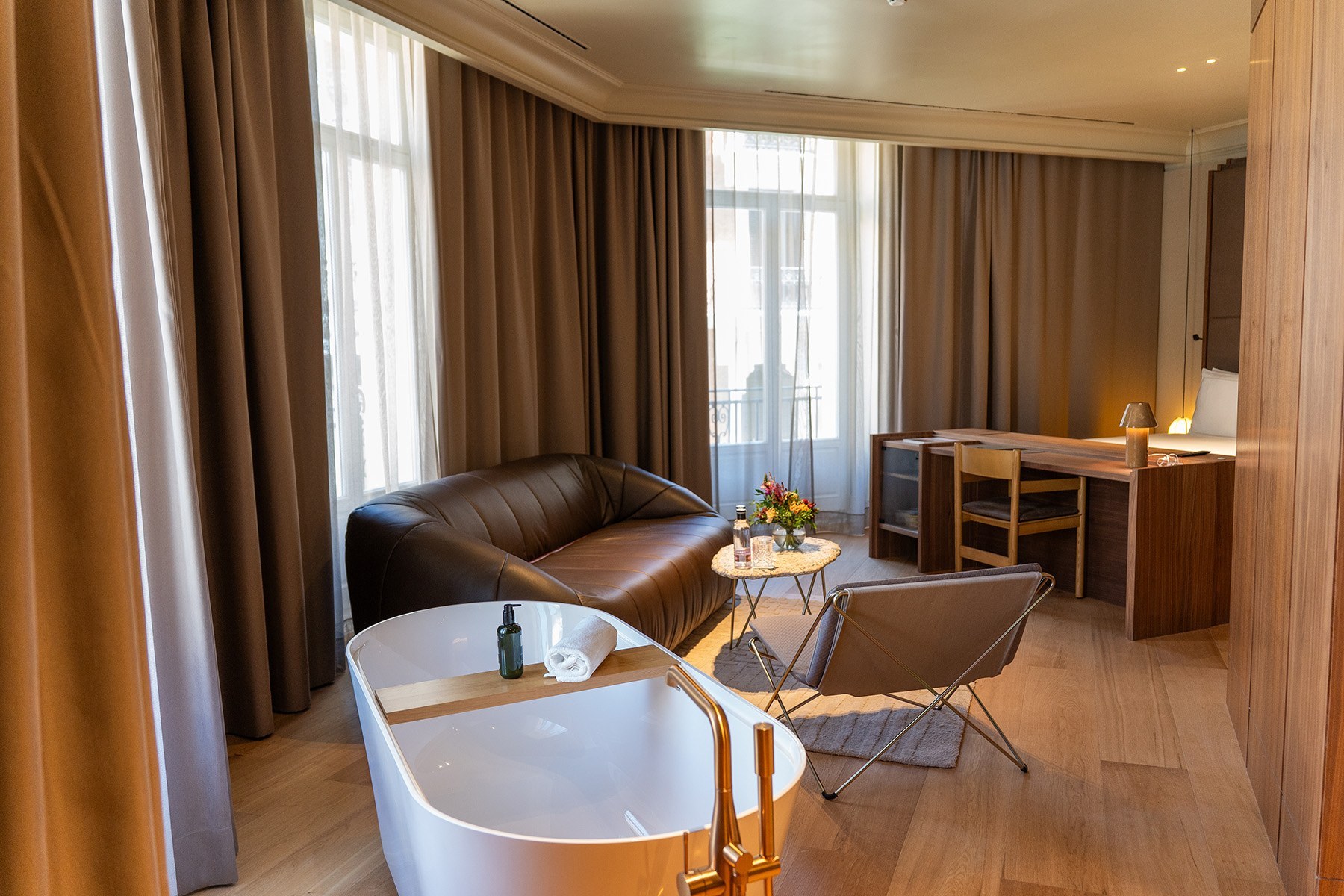 Le salon d’une suite de Mercer Madrid - Mercer à Madrid.