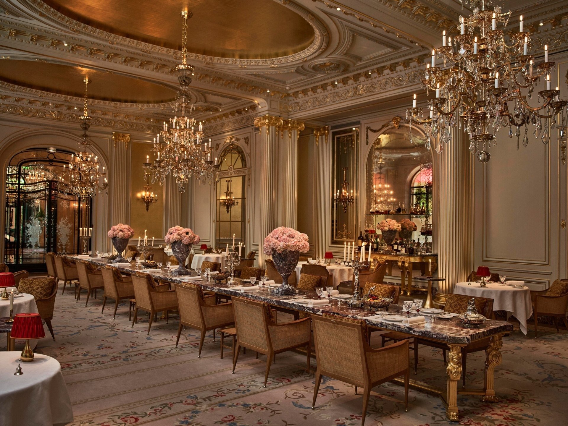 Hôtel Plaza Athénée, Dorchester Collection Paris