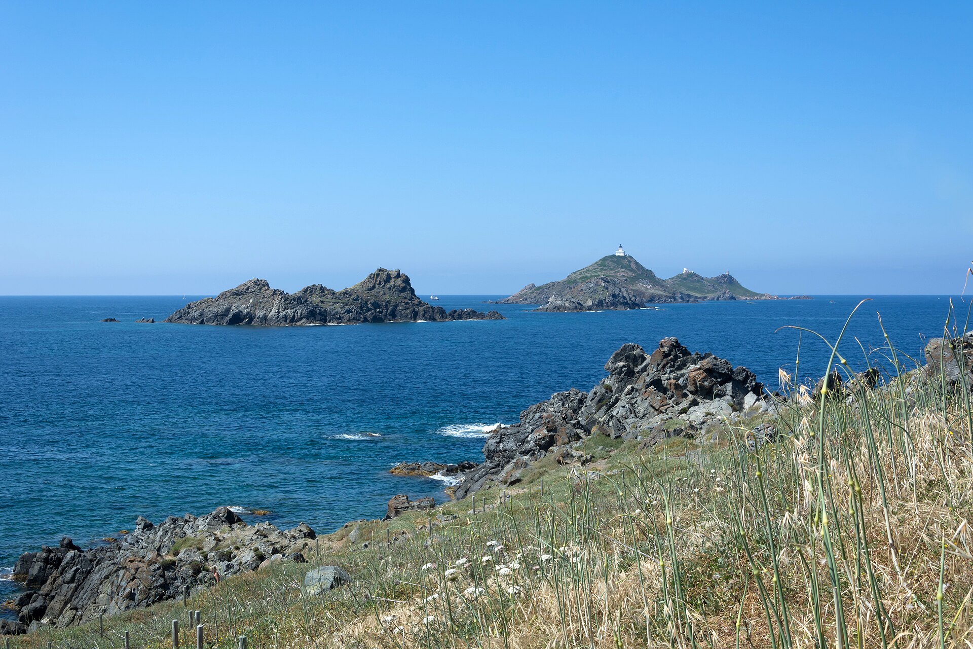 Les iles Sanguinaires a l'entree du golfe d'Ajaccio