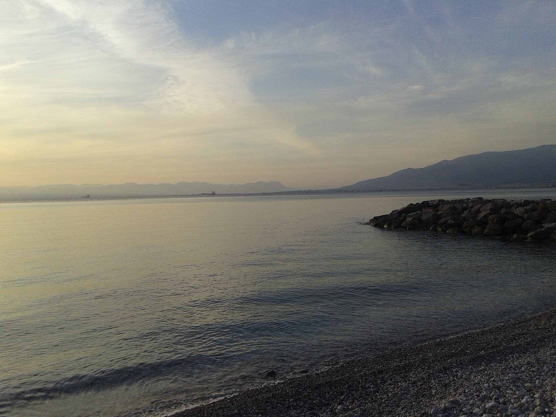 La baie de Kalamata, golfe de Messenie