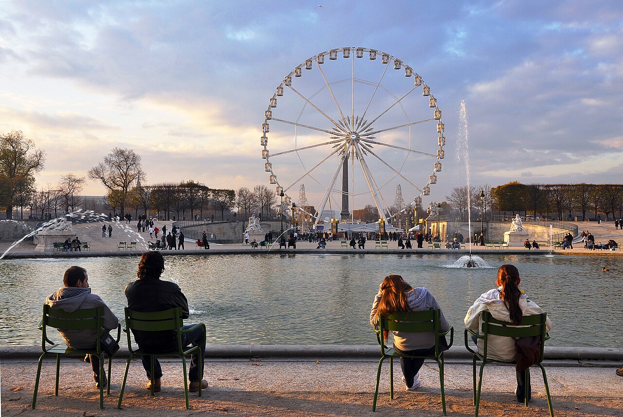 Le grand bassin octogonal du jardin des Tuileries