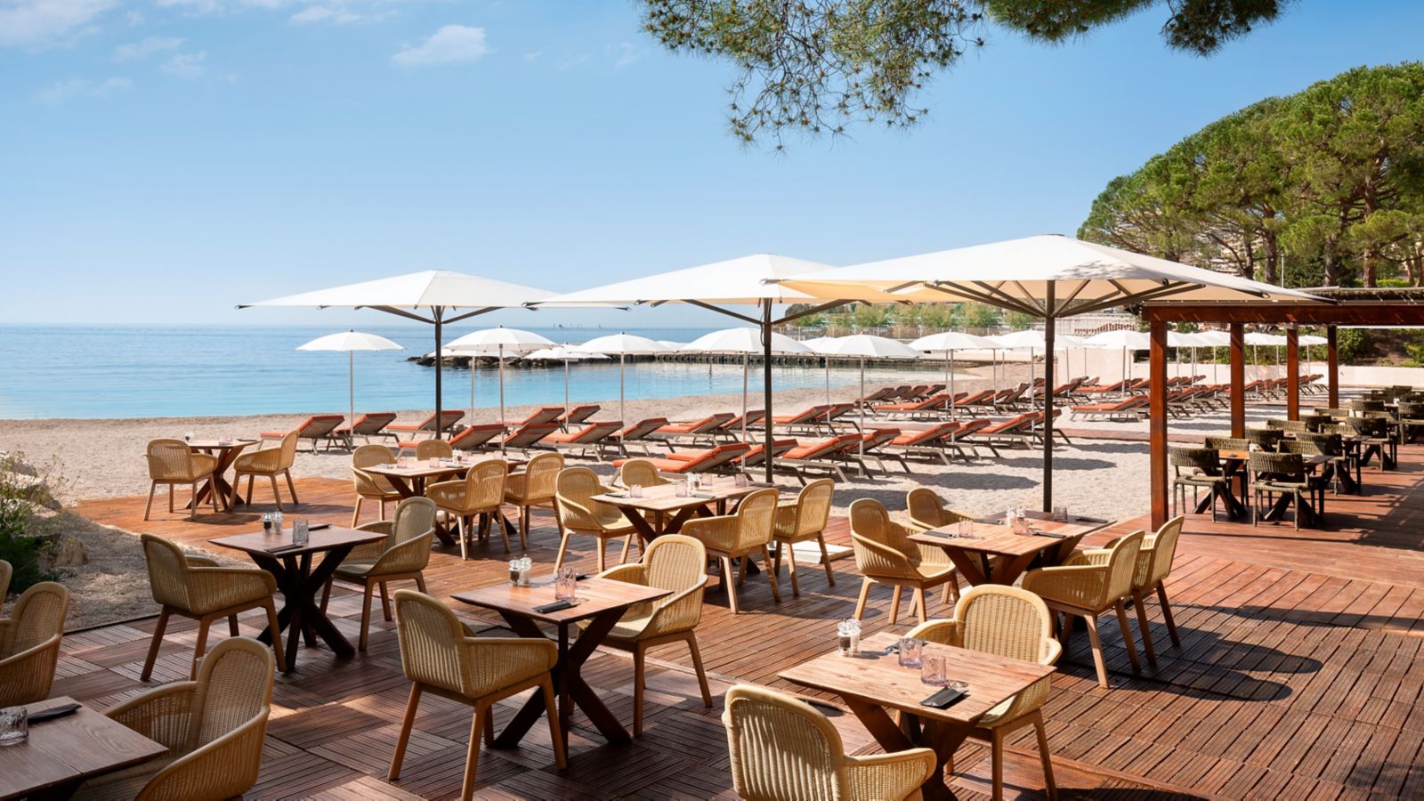 Le Méridien Beach Plaza