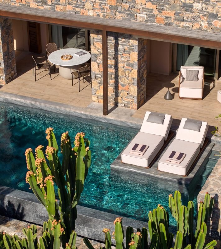 Vue aérienne d'une suite avec piscine privée - Daios Cove, Crète